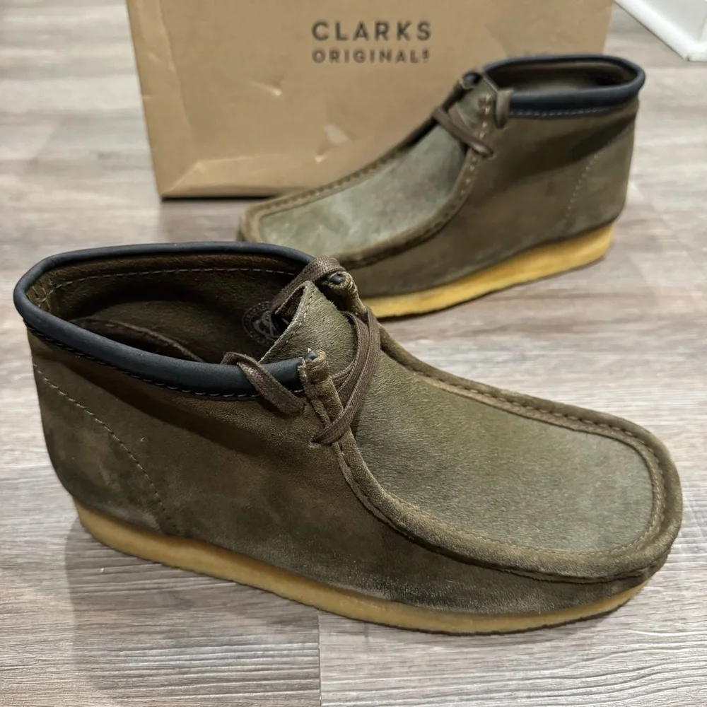 Clarks Wallabee Khaki Pony Hair Vert Olive Interest Suede Chukka Boots